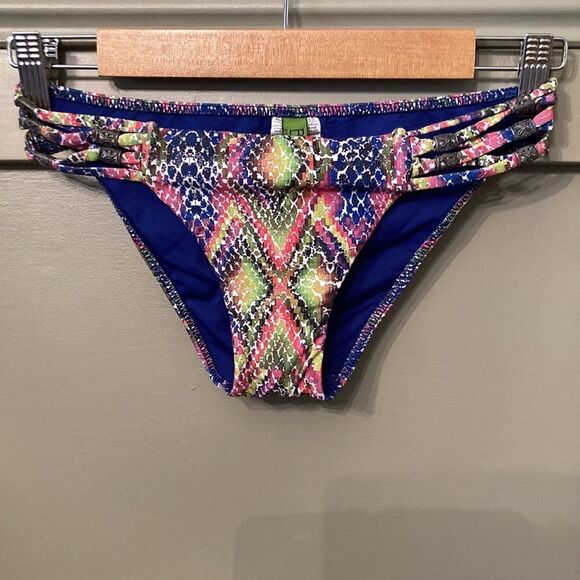 𝅺BECCA by Rebecca Virtue Multicolor Rainbow Python Bikini Bottom Size XS - Picture 6 of 7